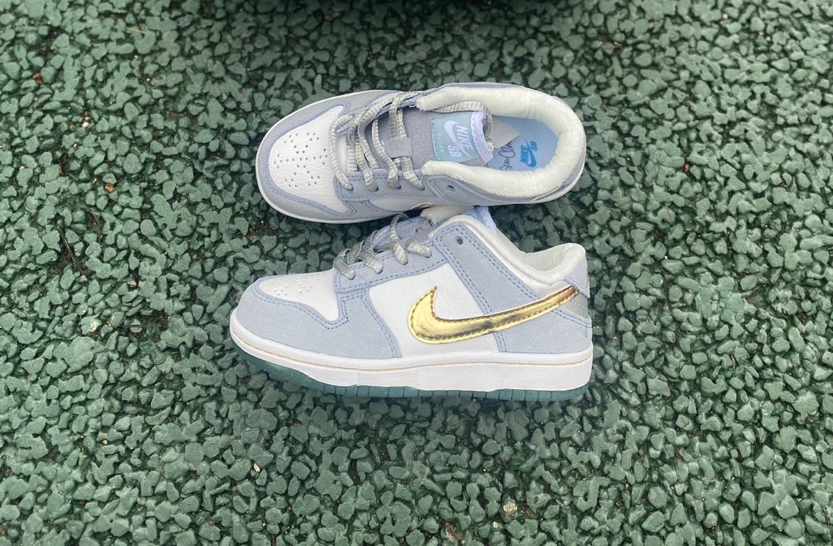 Bold gold blue