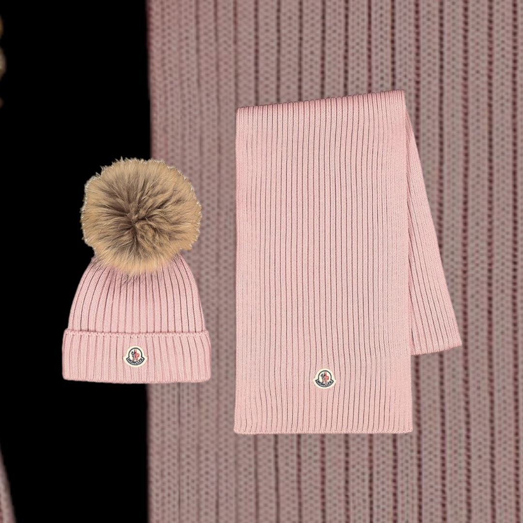 Pom Pom hat & scarf set