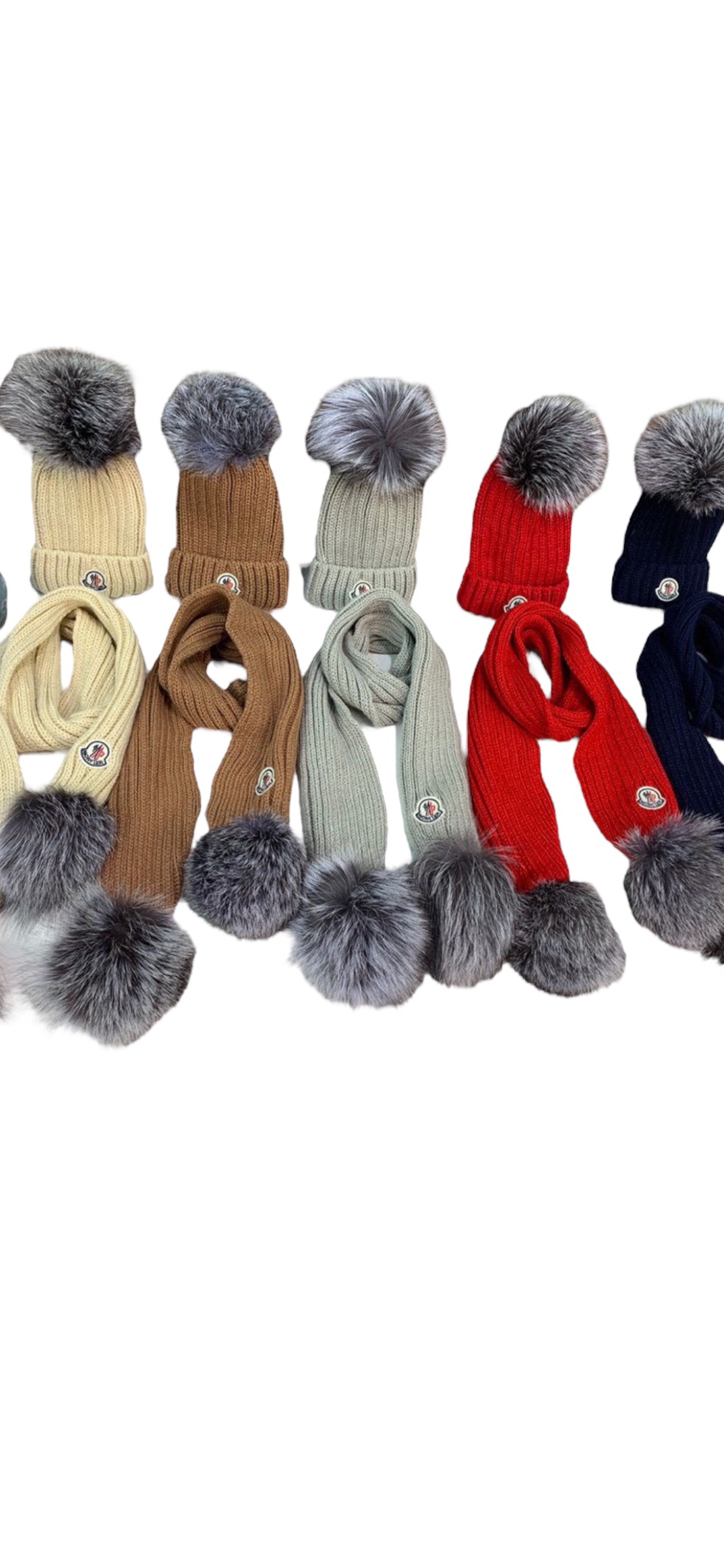 Pom Pom hat & scarf set